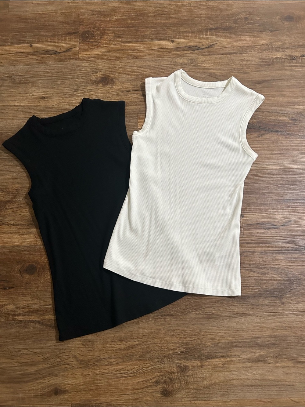Set of 2 a new day Ribbed Muscle Tank- Black and White- size small